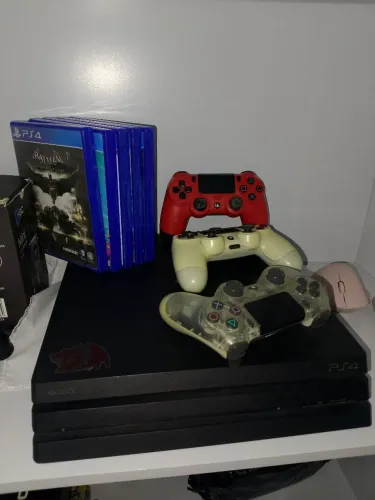 Ps4 Pro 1tb + 5 jogos