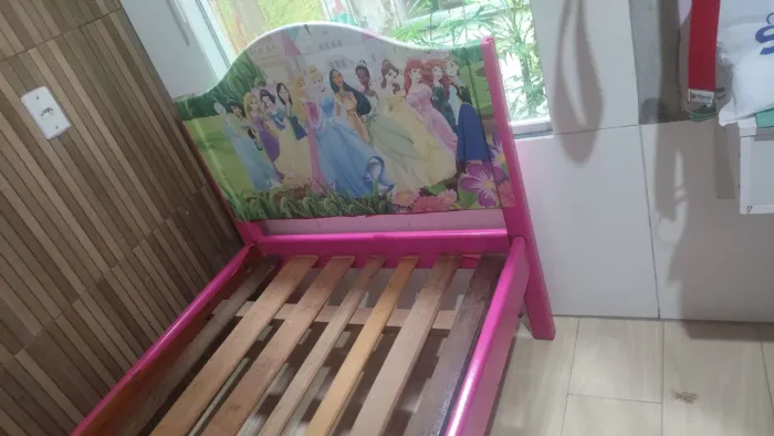 Vendo cama baixo preço