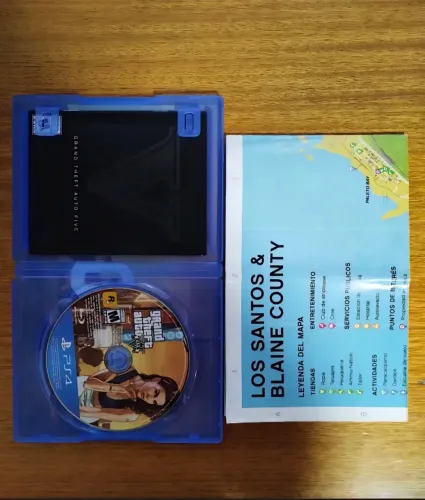 GTA V PS4 Versão premium com mapa e manual 