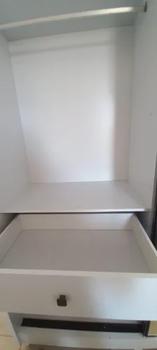 guarda roupas 2 portas 1 com espelho- 3 gavetas MDF