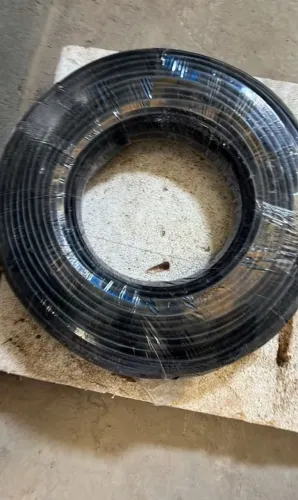 Vendo 1 peça de fio de 10 mm com 100 metros 