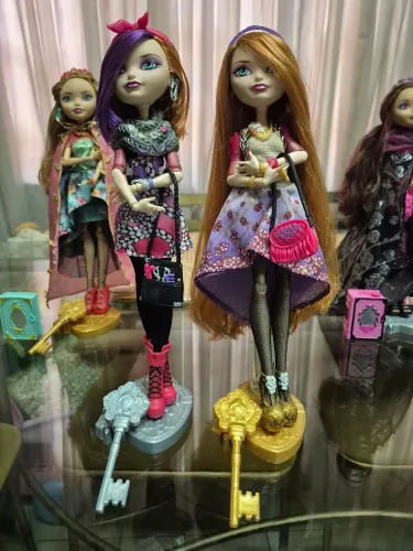 Gêmeas Holly O'Hair e Poppy O'Hair (ever after high)