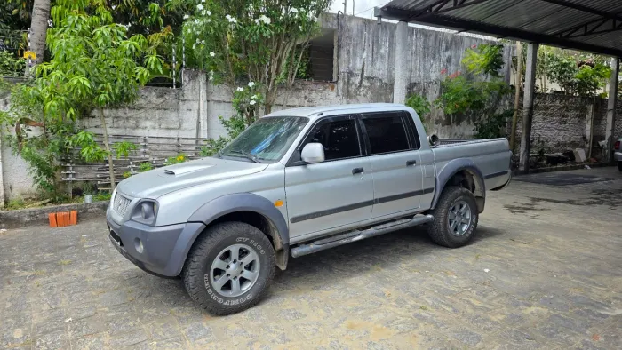 Mitsubishi L200 Outdoor GLS 2.5 4X4 CD TDI Diesel 2010