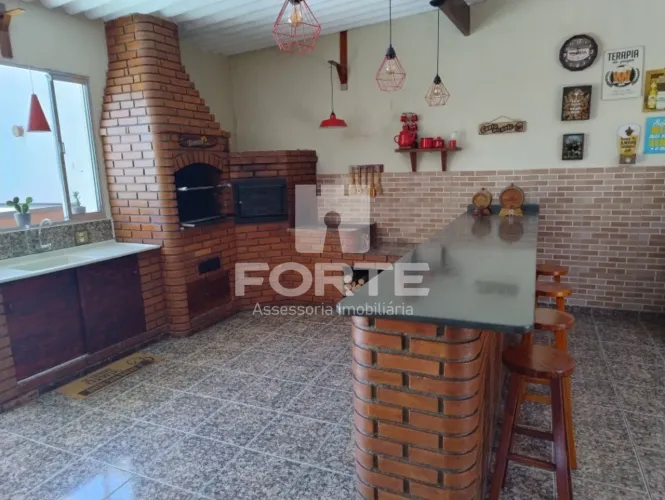 LINDA CASA A VENDA NA VILA LAVINIA