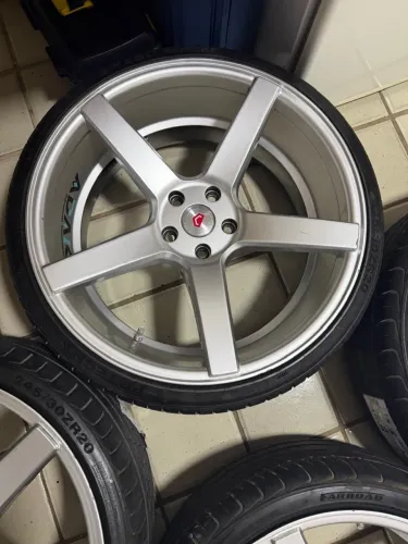 Vendo Roda 20 (vossen Original)