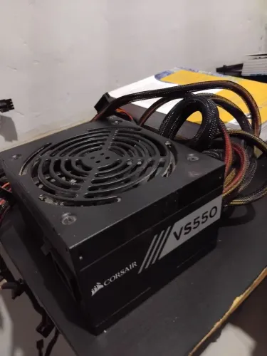 Fonte Corsair VS550