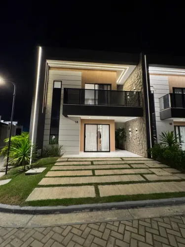 CASA DUPLEX CONDOMÍNIO EUSEBIO