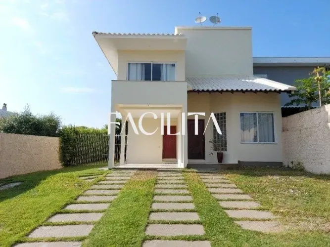 Casa comercial com 5 salas no bairro Coqueiros, Florianópolis