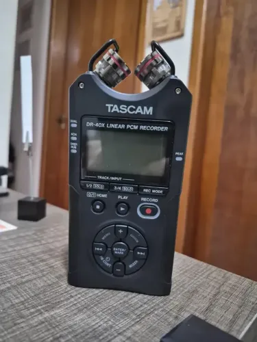 Gravador de audio Tascam DR-40X