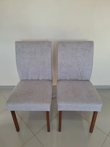 Cadeiras p/ mesa de jantar c/ pega
