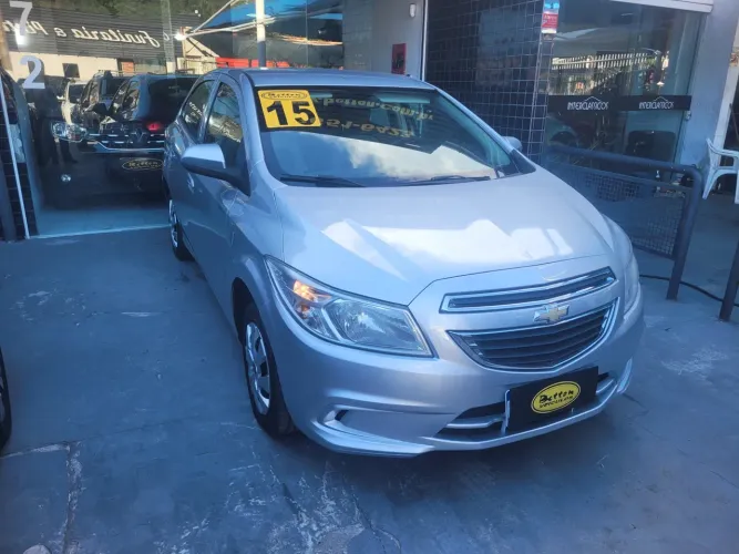 Chevrolet Onix Hatch LT 1.0 12V Flex Mec. 4P 2015