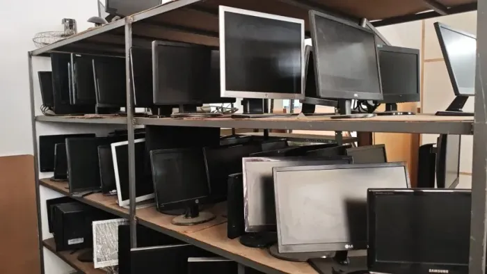 MONITORES VARIOS TAMANHOS