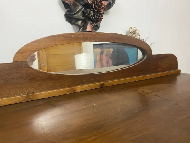 Cristaleira Clássica em Madeira - elegância E sofisticação para o seu lar