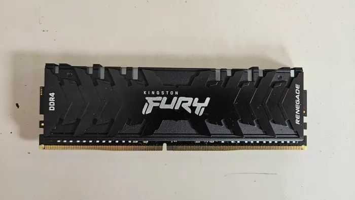 Memória Ram Ddr4 16Gb Kingston Fury Renegade RGB