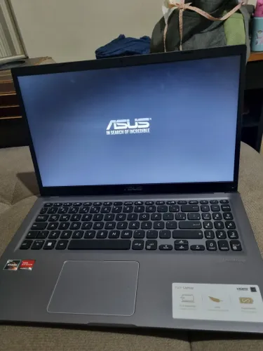 Notebook Asus AMD Ryzen 5-3500U 8GB RAM. SSD 256GB. 15.6', Radeon Vega 8, Windows 11