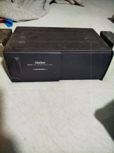 Clarion RDC 1205 12 Disc CD Changer.<br>