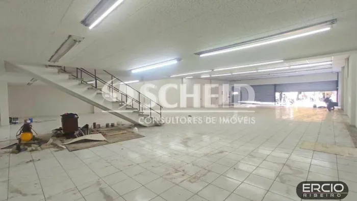IMÓVEL DE ESQUINA , SALÃO, MAIS STUDIO BOM RENDA
