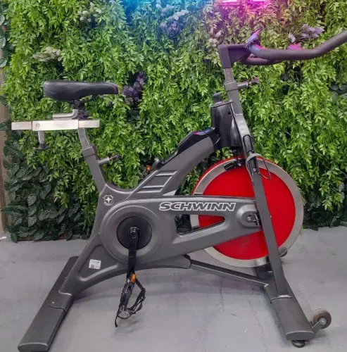 Bike Spinning Ergométrica Schwinn Evolution Até 136kg
