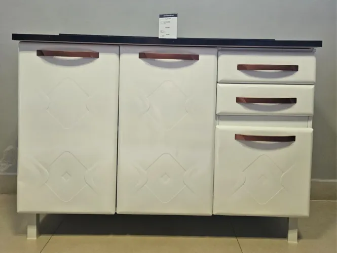 Armário Branco em MDF com Gavetas