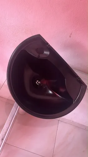 Pilha de plástico resistente pra banheiro