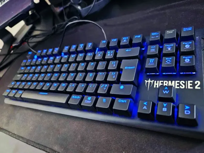 Teclado Mecânico Hermes E2 Com Fio - Switch Red