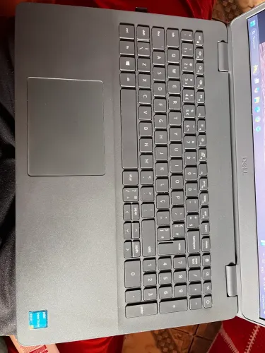 Dell Inspirion 3501 à venda