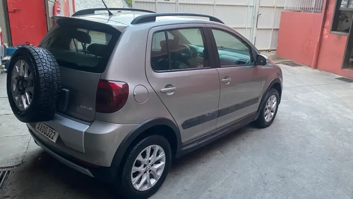 Volkswagen Crossfox 1.6 MI Total Flex 8V 5P 2014