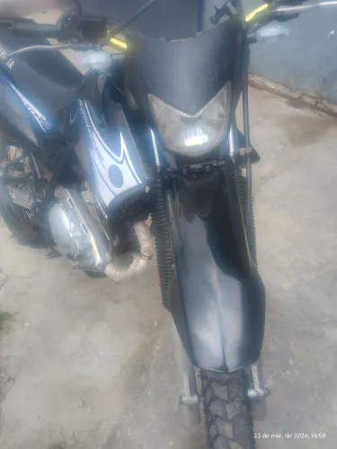 VENDO MOTO LANDER 2008 TODA INTEIRA E REVISADA. MOTO P/PESSOAS EXIGENTES.