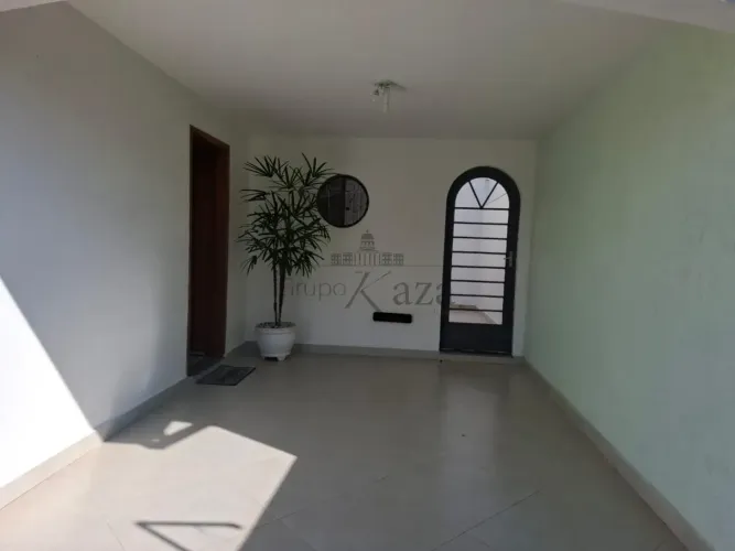 Oportunidade - Casa - Padrão - 3 Dormitórios - 90,22².