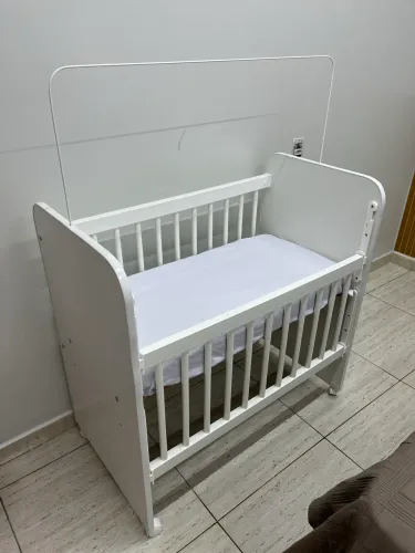 Mini berço de grade móvel