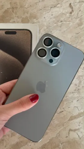 iPhone 15 pro max 256gb Titanio