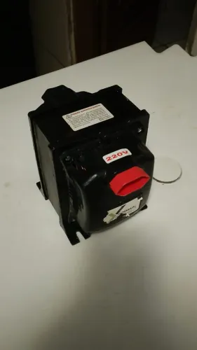 Vendo um transformador de energia 5000 w valor seminovo 350