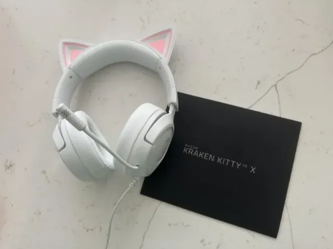 Headset Gamer Razer Kraken Kitty V3 X Branco Orelhas de Gato PC PS5 ? Novo