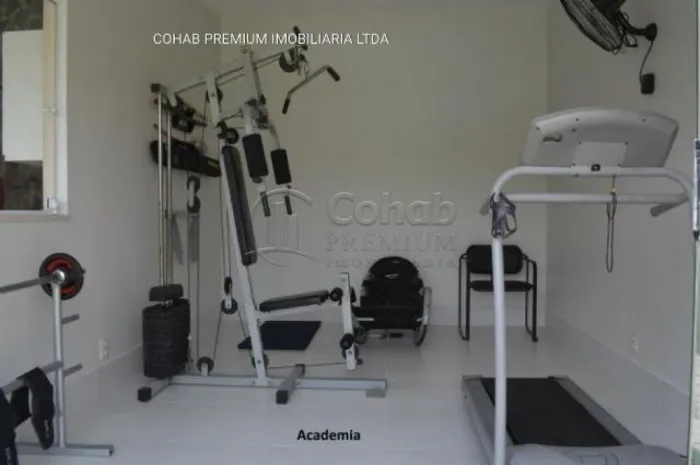 Casa Residencial à Venda na Coroa do Meio Completa, Ampla e com Lazer Privativo