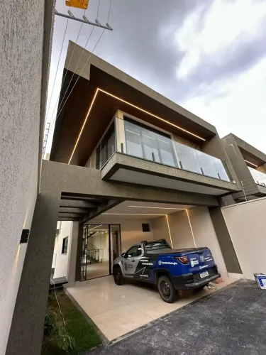 Lindo sobrado 4 qts 3 suítes escritório 250 m² construído lado parque próximo tudo que voc
