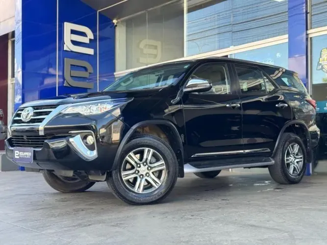 Toyota Hilux CD SRV 4X2 2.7 16V 142cv 2019