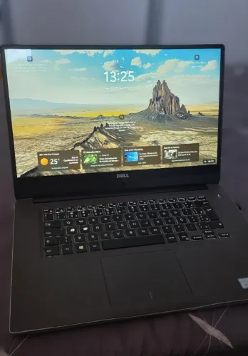 Dell Inspiron 7572 i7 16GB RAM + 1 TB HD + 128 SSD 15.6 Full HD MX150 4GB Excelente Estado