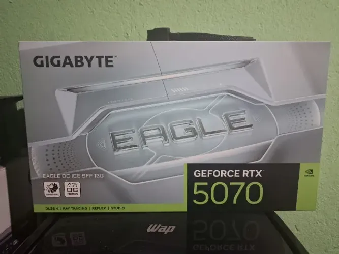 RTX 5070 12gb Eagle - Gigabyte - OC ICE - Zerada - 7 meses de uso