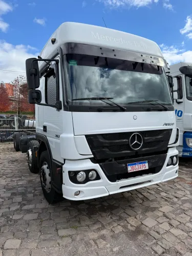 MB ATEGO 3030 8x2 ano 2022 no chassi