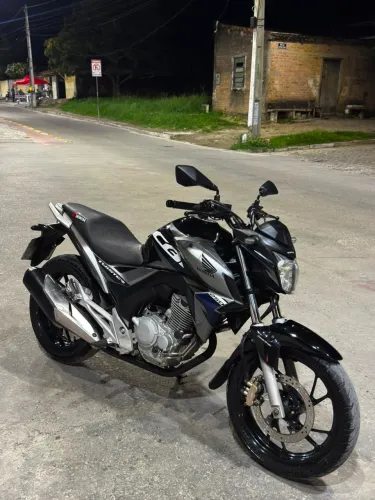CB TWISTER 250 ANO 2019