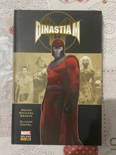Dinastia M (Panini - Marvel Deluxe)