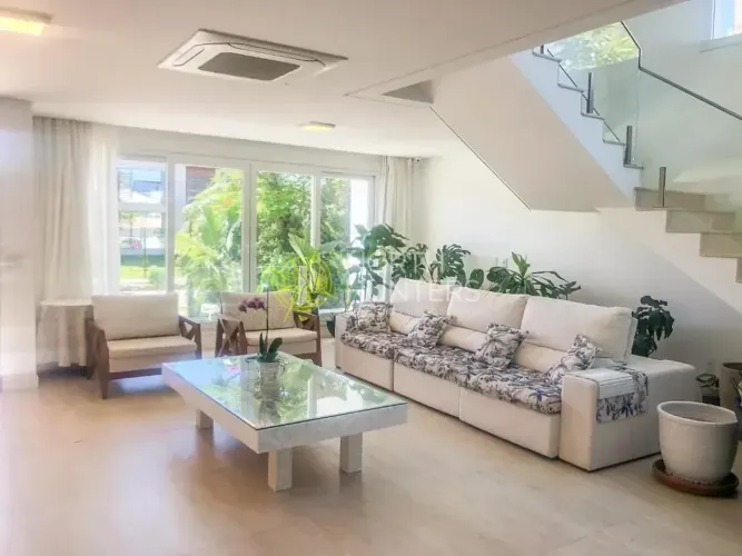 Casa para temporada em Jurerê Internacional, Florianópolis - .