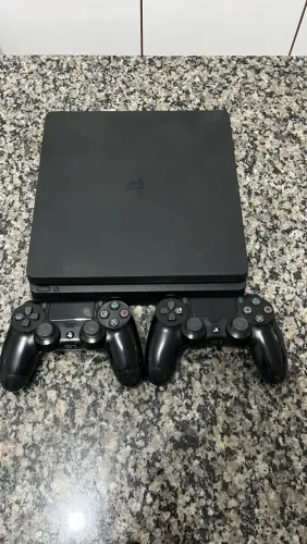 Ps4 slim 1T