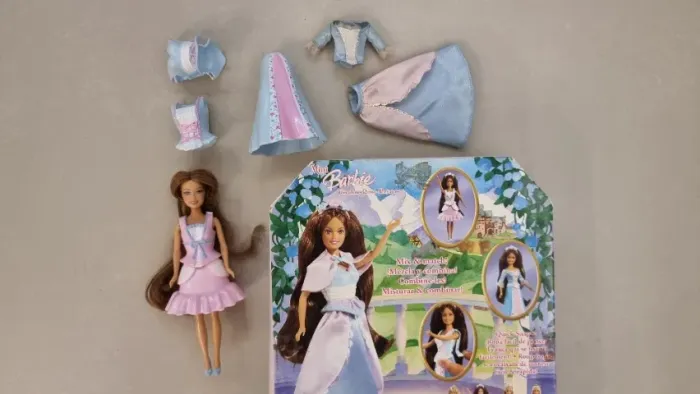Barbie Erika A Princesa e a Plebeia Mini Kingdom