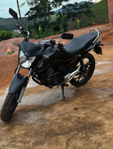 Vendo ou troco Titan 160 2024