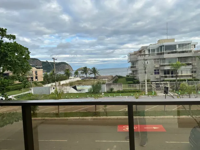Apartamento em Camboinhas, vista para a praia, primeira locação.
