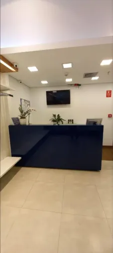 Móveis Para Loja De Roupas (Padrão Flamboyant)