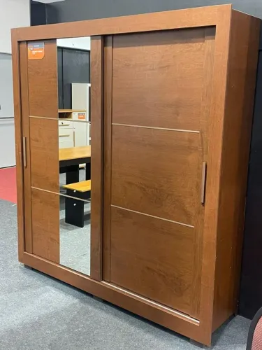 Guarda roupa portas de correr