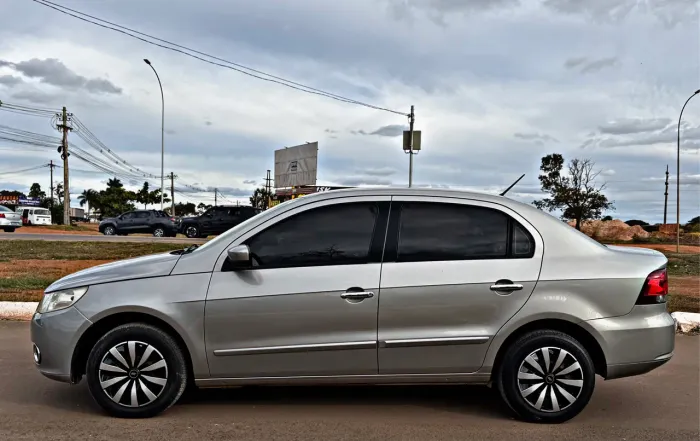 Volkswagen Voyage 1.0/1.0 City MI Total Flex 8V 4P 2013