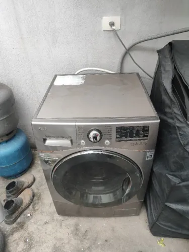 Máquina lava e seca 